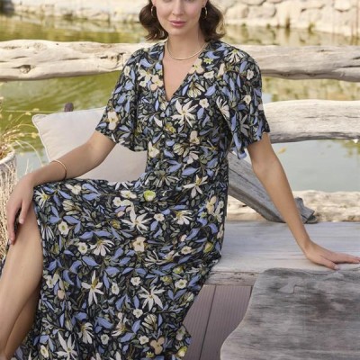 Arias Closet %100 Viskon Çiçek Ve Yaprak Desenli Önü Düğmeli Elbise