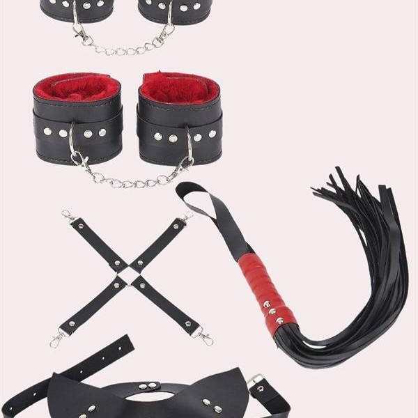 Arias Closet 4'Lü Kol Bacak Kırbaç Maske Deri Aksesuar Set