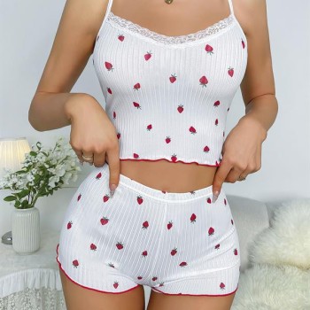 Arias Closet Beyaz Üstüne Çilek Desenli Askılı Şortlu Pijama Takımı