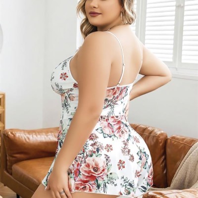 Arias Closet Büyük Beden Beyaz Üstüne Çiçek Desenli Dantel İşlemeli İnce Askılı Şort Gecelik