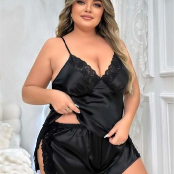 Arias Closet Büyük Beden Siyah Yırtmaç Dantel İşlemeli Saten Şortlu Takım