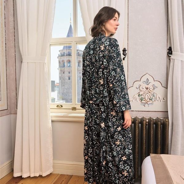 Arias Closet Çiçek Ve Yaprak Desenli Dantelli Ve Dekolteli Büyük Beden Sabahlık Takımı