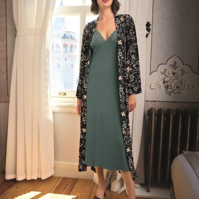 Arias Closet Çiçek Ve Yaprak Desenli Dantelli Ve Dekolteli Sabahlık Takımı