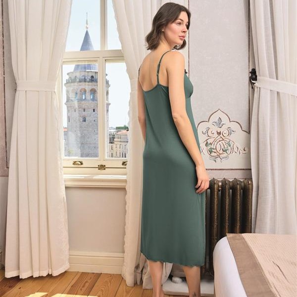 Arias Closet Çiçek Ve Yaprak Desenli Dantelli Ve Dekolteli Sabahlık Takımı