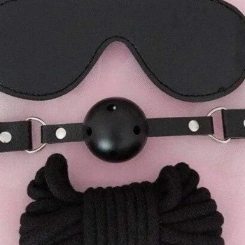 Arias Closet Gözlük Ağız Topu İp Üçlü Deri Harness Set