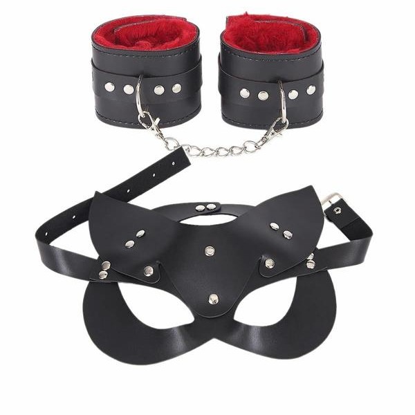 Arias Closet Maske Ve Kelepçe Deri Harness Fantezi Set