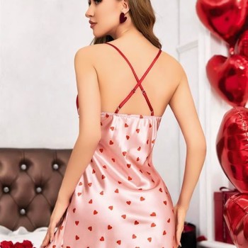 Arias Closet Özel Tasarım Kalp Desenli İnce Askılı Dantel İşlemeli Yırtmaçlı Mini Saten Gecelik