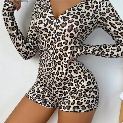 Arias Closet Pamuklu Leopar Desenli Düğmeli Uzun Kol Tulum Pijama