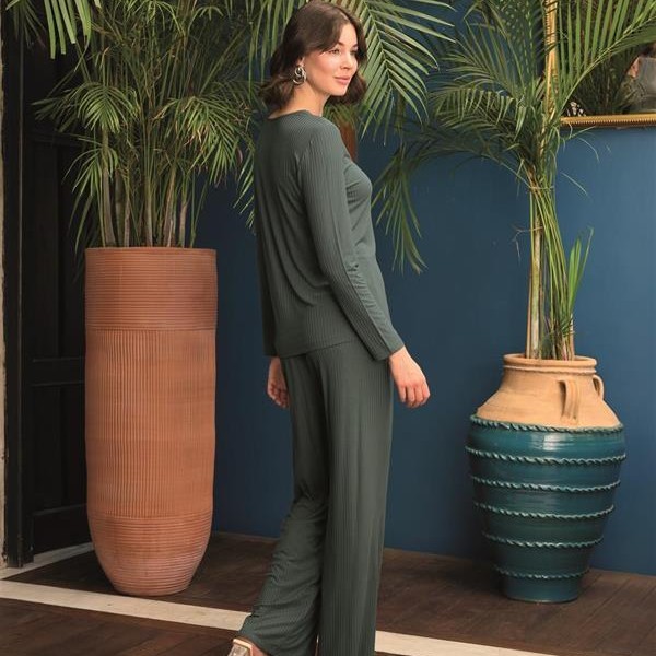 Arias Closet Uzun Kollu Önü Düğmeli V Yaka Pijama Takımı