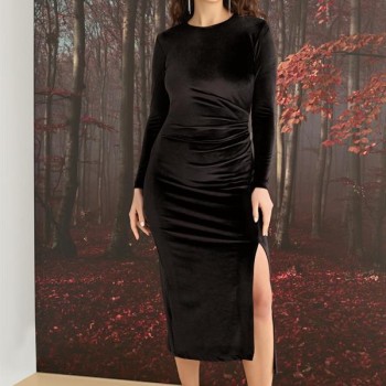 Arias Closet Uzun Kollu Yırtmaç Detaylı Kadife Elbise