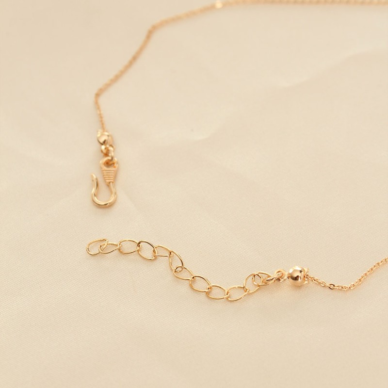 Beyaz Sedefli Kelebek Figürlü Kadın Kolye