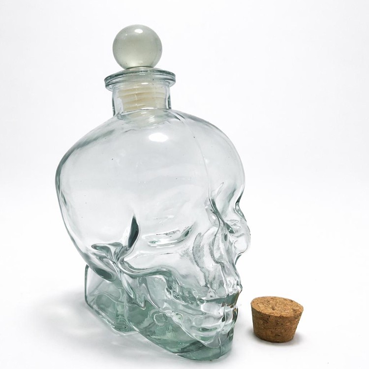 Cam Kurukafa İçecek Şişesi 16 Cm