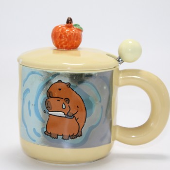 Capybara Desenli Kapaklı Kaşıklı Porselen Kupa Bardak 