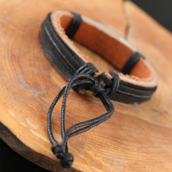 Çelik Aksesuarlı Siyah Renk Deri Erkek Bileklik