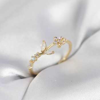 Çiçek Model Zirkon Taşlı Gold Renk Kadın Yüzük