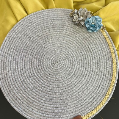 DecoHandy 39cm Çiçekli Jüt Örme Supla Amerikan Servis