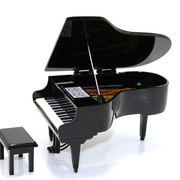 Dekoratif Piyano
