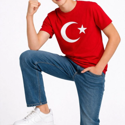 Erkek Çocuk Tişört Bisiklet Yaka Ay Yıldız Bayrak Baskılı T-Shirt - Kırmızı