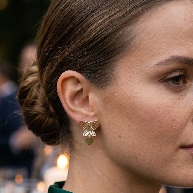 Füsun Küpesi Model Gold Renk Kelebek Model Pirinç Kadın Küpe