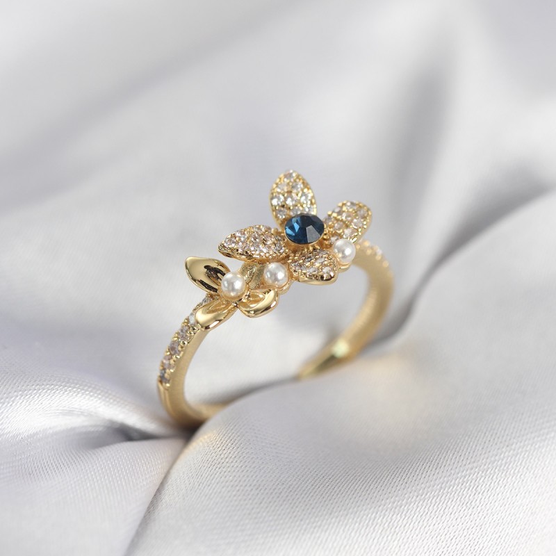 Gold Renk Çiçek Model Zirkon Taşlı Kadın Yüzük