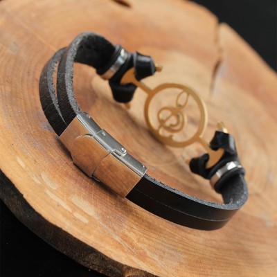 Gold Renk Metal Sol Anahtarlı Tasarım Siyah Renk Deri Erkek Bileklik