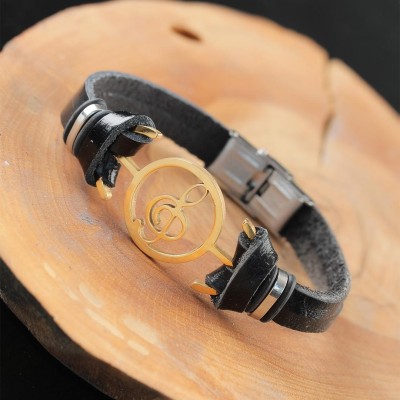 Gold Renk Metal Sol Anahtarlı Tasarım Siyah Renk Deri Erkek Bileklik