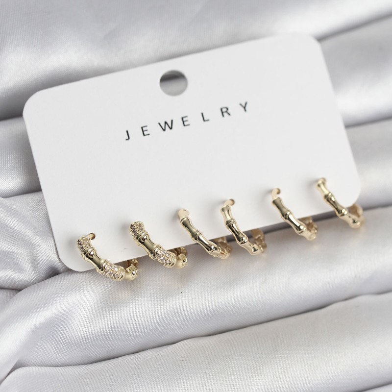 Gold Renk Pirinç Kemik Model 3 Çift Kadın Küpe Seti