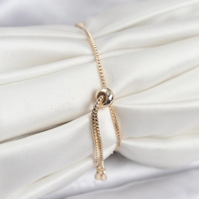 Gold Renk Yonca Model Zirkon Taşlı Asansörlü Kadın Bileklik