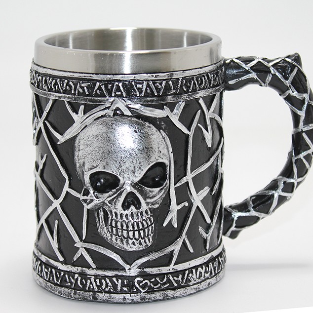 Gotik Kurukafa 3D Kabartmalı Paslanmaz Çelik Kupa Bardak