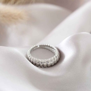 Gümüş Renk Ayarlamalı Burgu Kadın Yüzük