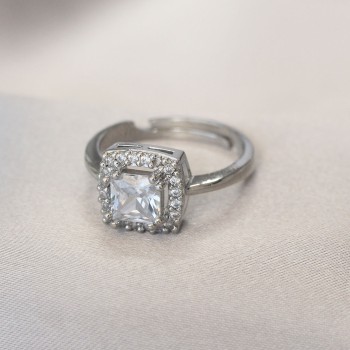 Gümüş Renk Baget ve Zirkon Taşlı Kare Yüzük