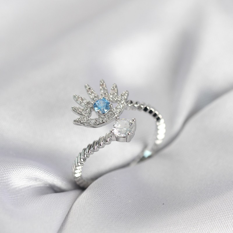 Gümüş Renk Göz Model Zirkon Taşlı Kadın Yüzük