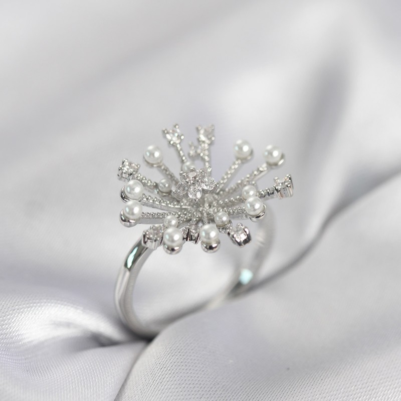 Gümüş Renk Karahindiba Model Zirkon Taşlı Kadın Yüzük