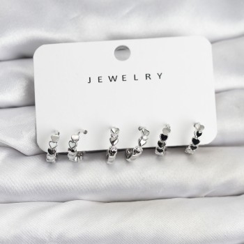 Gümüş Renk Pirinç Minimal Kalp Detaylı Kadın Küpe Seti