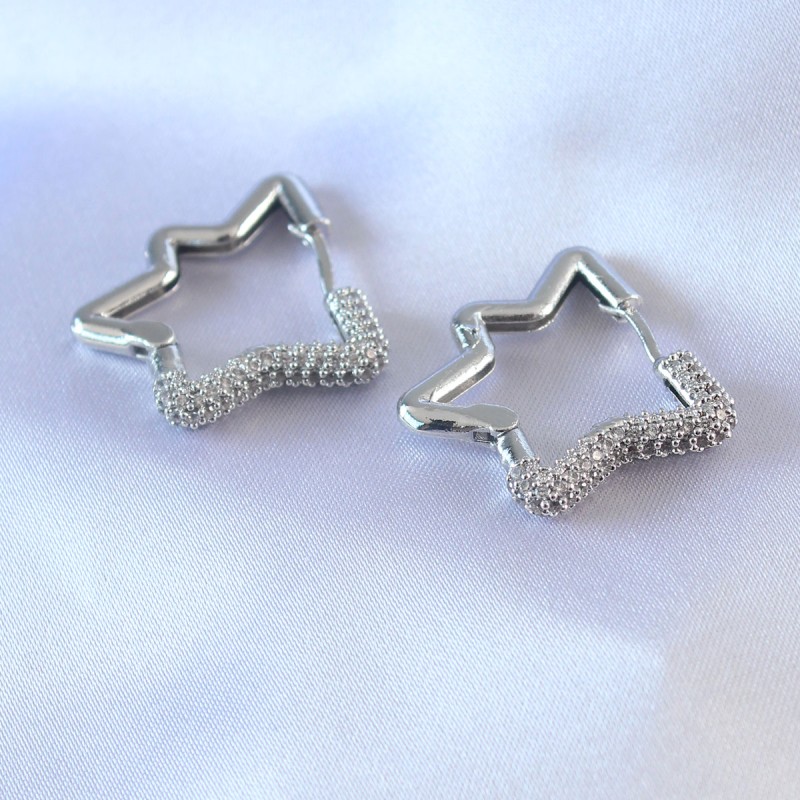 Gümüş Renk Yıldız Model Zirkon Taşlı Pirinç Kadın Küpe