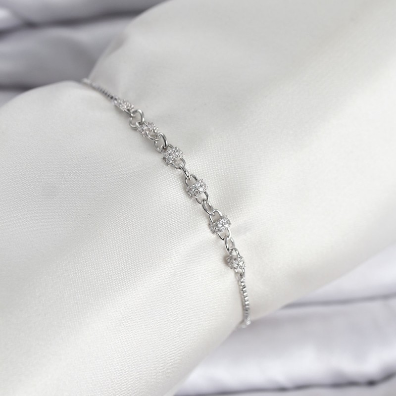 Gümüş Renk Zincir Model Zirkon Taşlı Pirinç Asansörlü Kadın Bileklik