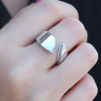 Gümüş Renk Zirkon Taşlı Kadın Yüzük