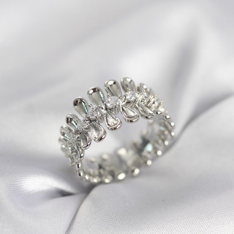 Gümüş Renk Zirkon Taşlı Sıralı Damla Model Kadın Yüzük