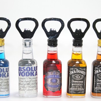 İkonik İçecek Şişesi Tasarımlı Magnetli Şişe Açacağı - Model 1 