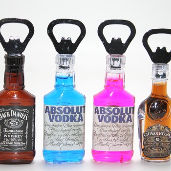 İkonik İçecek Şişesi Tasarımlı Magnetli Şişe Açacağı - Model 3