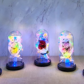 Işıklı Müzikli Fanus içinde Sevimli Ayıcıklı Gül Buketi 