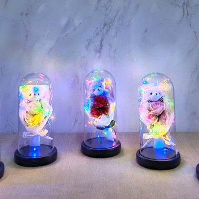 Işıklı Müzikli Fanus içinde Sevimli Ayıcıklı Gül Buketi 