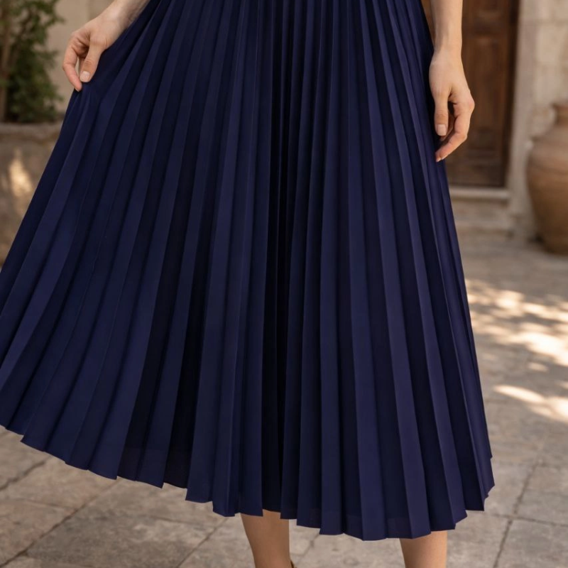 Kadın 90 Cm Saten Kumaş Pliseli Midi Etek Şık ve Zarif Tasarım - Lacivert