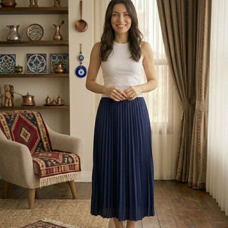 Kadın 90 Cm Saten Kumaş Pliseli Midi Etek Şık ve Zarif Tasarım - Lacivert