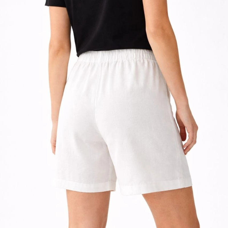 Kadın Keten Kumaş Cepli Rahat Kesim Bel Lastikli Şort - Beyaz