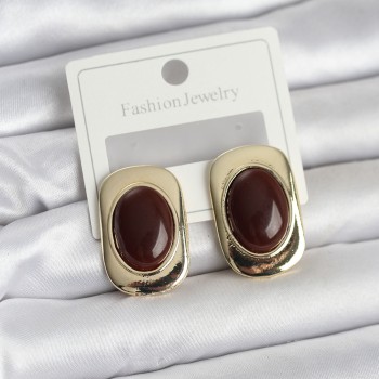 Kahverengi Renk Kare Model Vintage Kadın Küpe