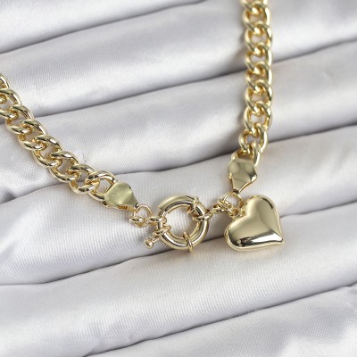 Kalp Detaylı Gold Renk Pirinç Kadın Kolye