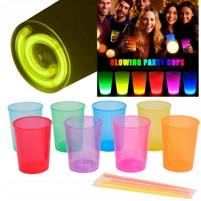 Karanlıkta Yanan Mega Glow Bardaklar 8 Adet