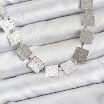 Kare Plaka Model Gümüş Renk Kadın Kolye