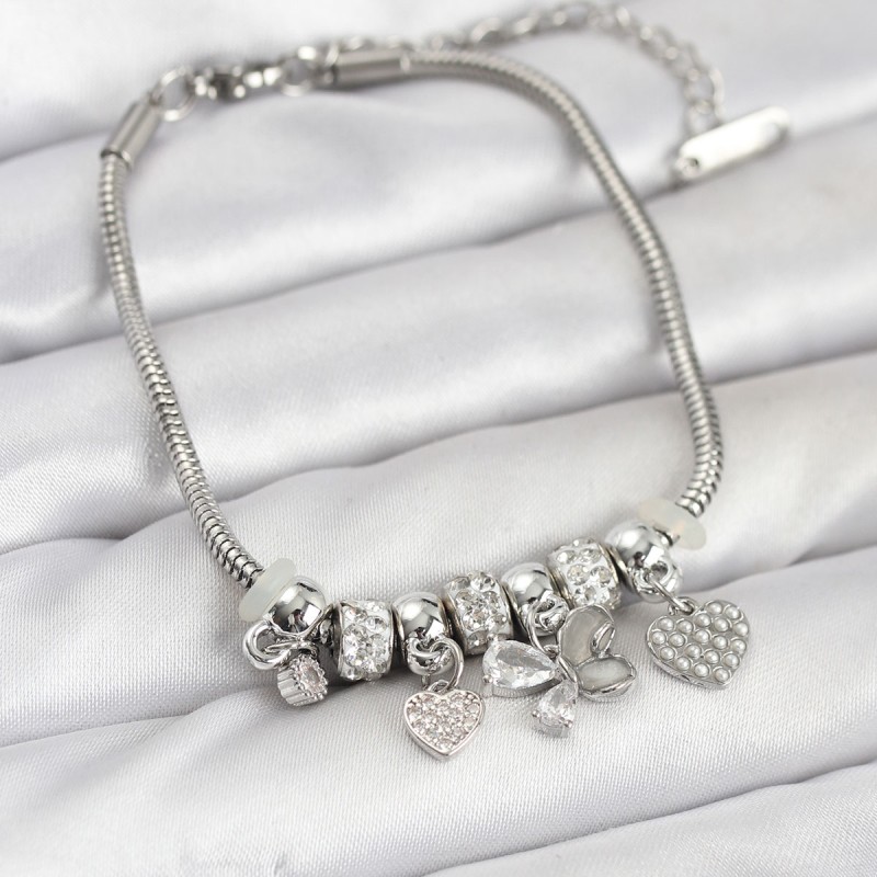 Kelebek Charmlı Gümüş Renk Kadın Bileklik